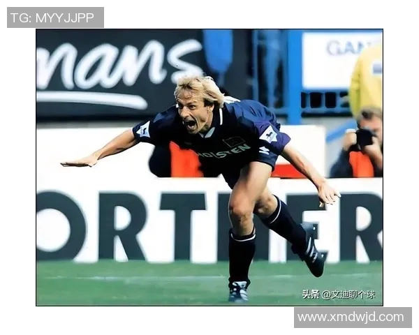 外国足球明星的传奇人生与感人事迹探索