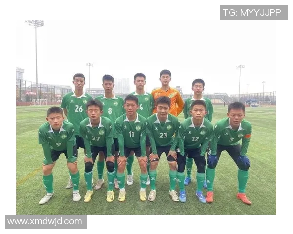 成都足球队以57分领跑冠军赛积分榜展现强劲实力