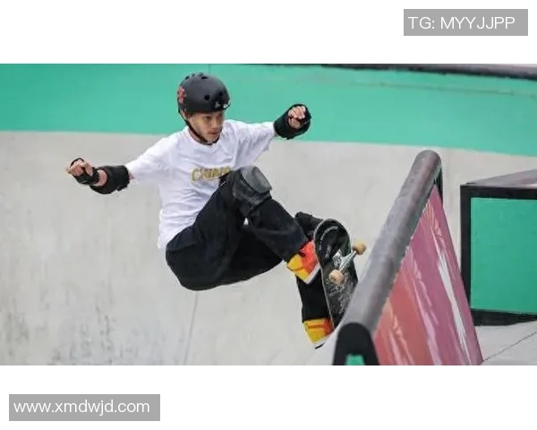 足球明星们的滑板挑战谁是最具滑板天赋的球场巨星